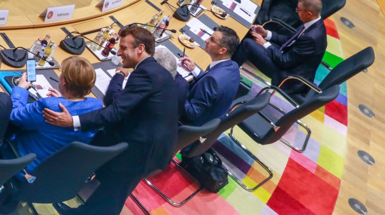 Εγκριση των αποφάσεων του Eurogroup για την εμβάθυνση της ΟΝΕ