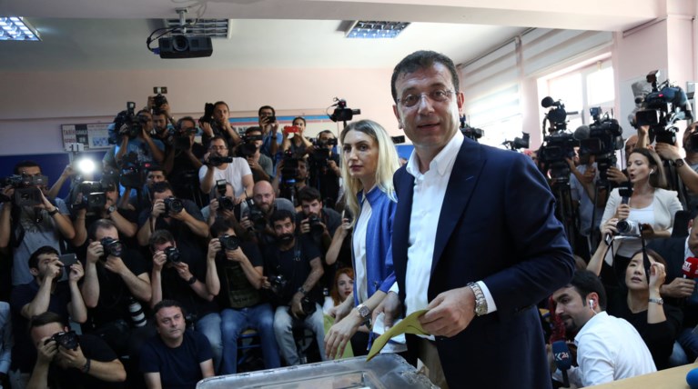 Κωνσταντινούπολη: Νικητής ο Ιμάμογλου με 54%
