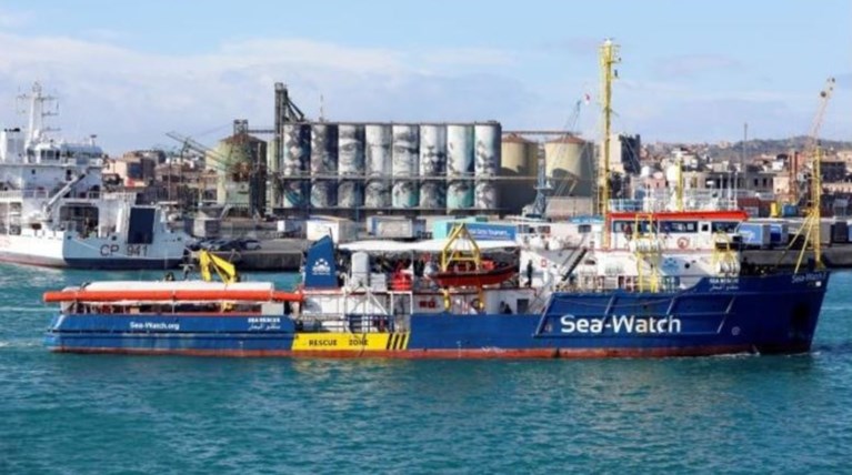 Αποκλεισμένο παραμένει το Sea Watch στα ανοικτά της Λαμπεντούζα