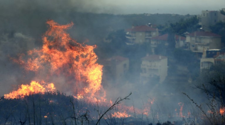 Πολύ υψηλός κίνδυνος πυρκαγιάς και αύριο Σάββατο
