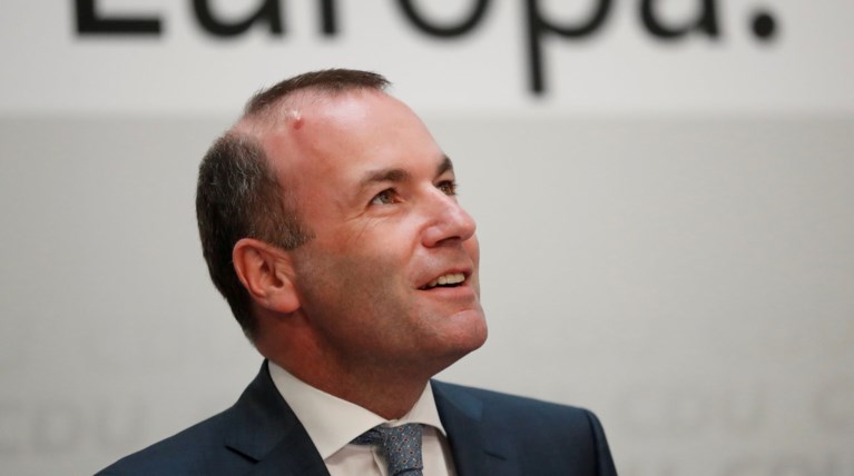 Handelsblatt: Στον σκληρό αγώνα για τις θέσεις της ΕΕ, αναδύεται λύση