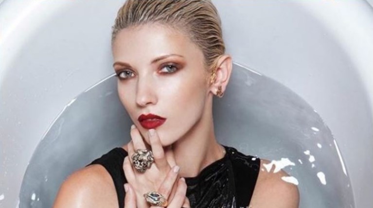 GNTM: Η απίστευτη αλλαγή στην εμφάνιση της Ελντας - Αγνώριστη [Εικόνες]