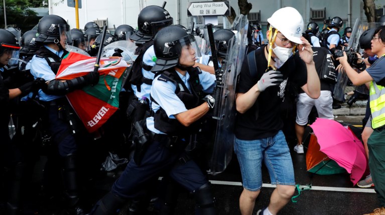 Επεισόδια στο Χονγκ Κονγκ-Η αστυνομία διέλυσε διαδήλωση (φωτό)