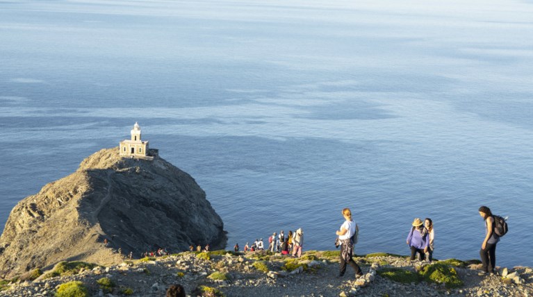 Μια πρόσκληση σε καλλιτέχνες για δράση στο νησί της Τήνου