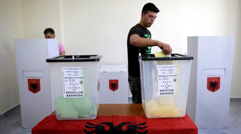 Αλβανία: Κυβέρνηση και αντιπολίτευση θεωρούν ότι νίκησαν στις εκλογές