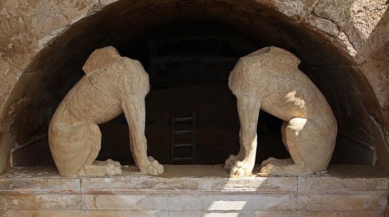 Αμφίπολη: Νέα υποστήλωση - Στο Μουσείο η κεφαλή της εμβληματικής Σφίγγας