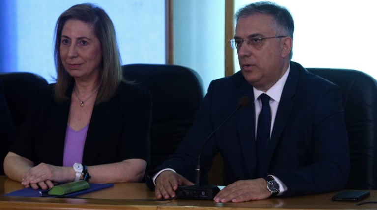 Θεοδωρικάκος: "Δεν θα υπάρξουν απολύσεις δημοσίων υπαλλήλων"