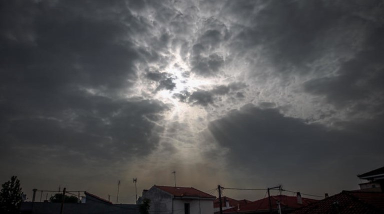 Ισχυρές βροχοπτώσεις και καταιγίδες σε Μακεδονία και Ροδόπη