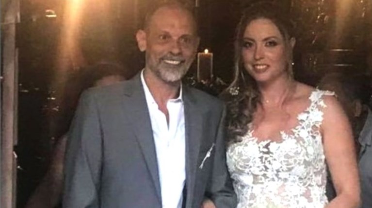 Τζώνυ Θεοδωρίδης: Μπαμπάς στα 57 του - Έγκυος η 39χρονη σύζυγός του