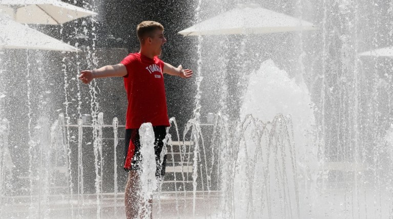 Νέο κύμα καύσωνα στην Ευρώπη - Συναγερμός στο Παρίσι