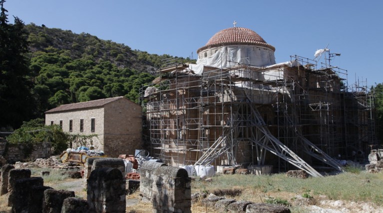 ΥΠΠΟΑ: Ποιες οι ζημιές στη Μονή Δαφνίου-Τι ισχύει με το ωράριο