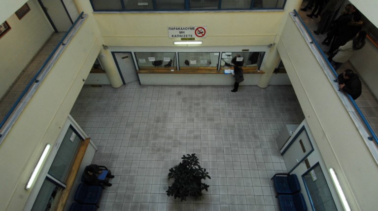 Μόνο με ραντεβού οι φορολογούμενοι στις ΔΟΥ για εκκρεμείς υποθέσεις τους