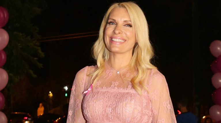 Ελένη Μενεγάκη: Αποκαλύπτει γιατί επέστρεψε τόσο γρήγορα στην Αθήνα