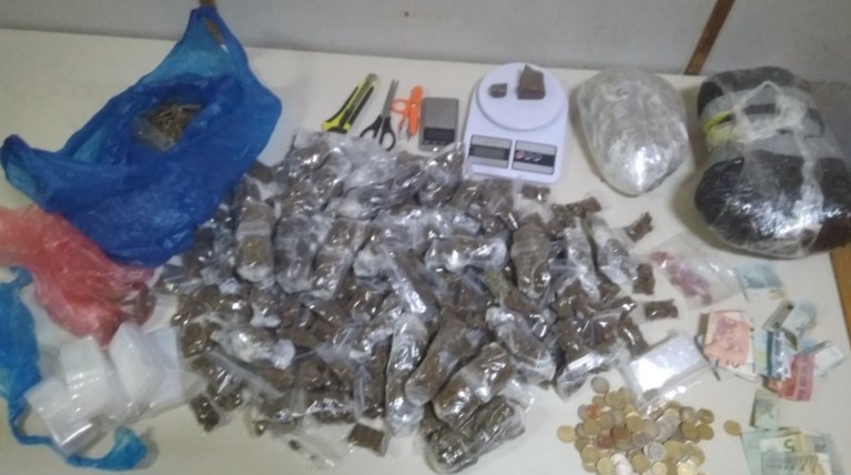 Σύλληψη οκτώ αλλοδαπών για ναρκωτικά στο κέντρο της Αθήνας