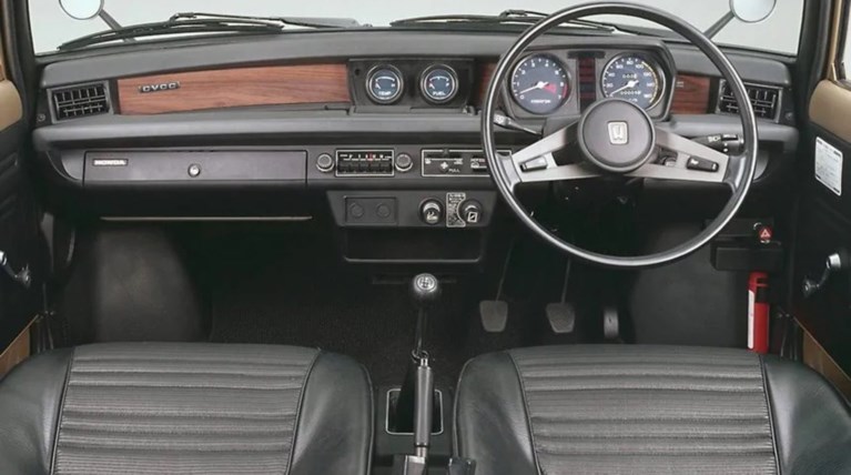 Το totally digital σαλόνι του Honda e, απόλυτο tribute στο civic του 1972