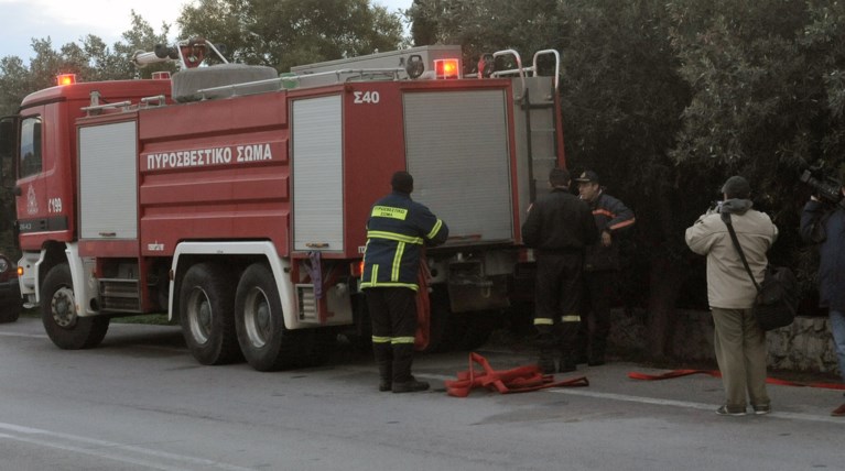 Πυρκαγιά σε hot spot στο Λαύριο
