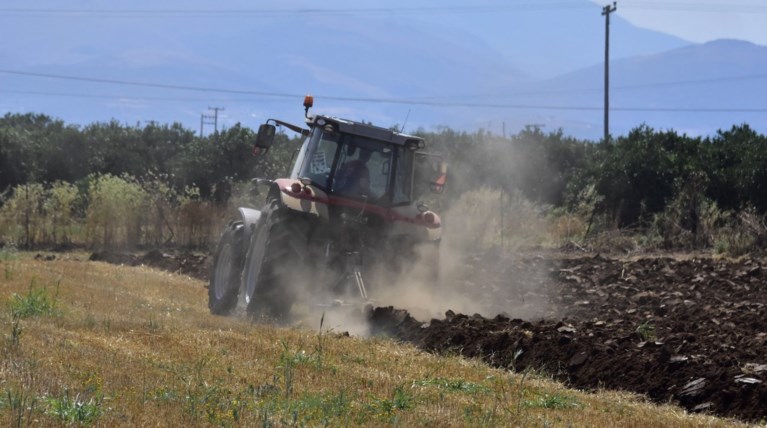 Βέροια: Νεκρός 59χρονος ύστερα από ανατροπή τρακτέρ