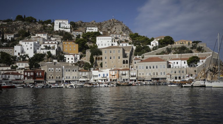Σύγκρουση flying cat με θαλάσσιο ταξί στην Ύδρα, με έναν τραυματία