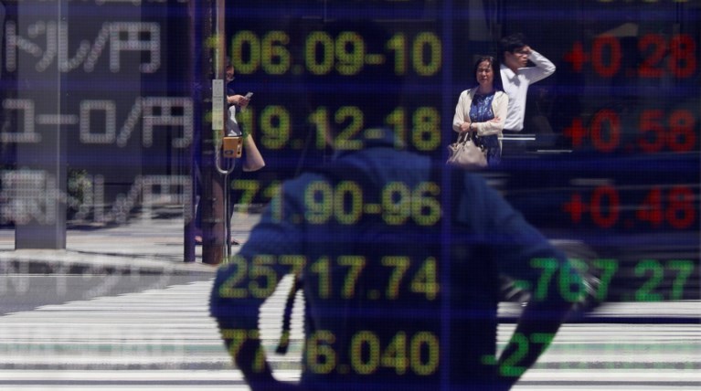 Ο εμπορικός πόλεμος ΗΠΑ-Κίνας «βουλιάζει» την Wall Street