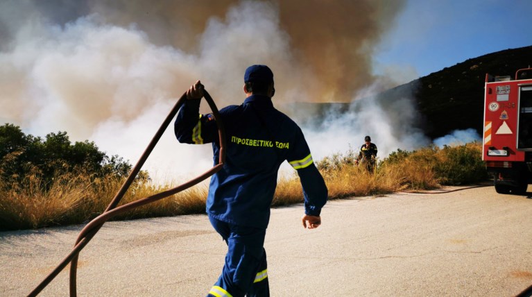 Φωτιά ξέσπασε σε αγροτοδασική έκταση στην περιοχή Βάρδα Ηλείας