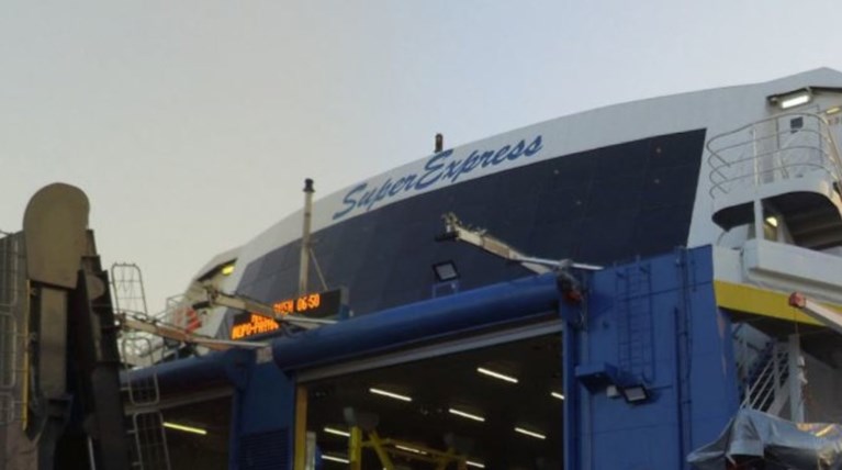 Αποκαταστάθηκε η βλάβη στο οχηματαγωγό "Superexpress"