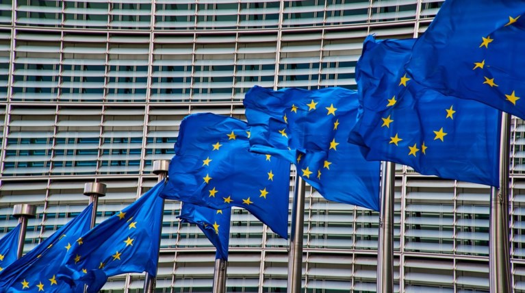 Κομισιόν: Σε επαφή με την Αθήνα για την Επιτροπή Ανταγωνισμού