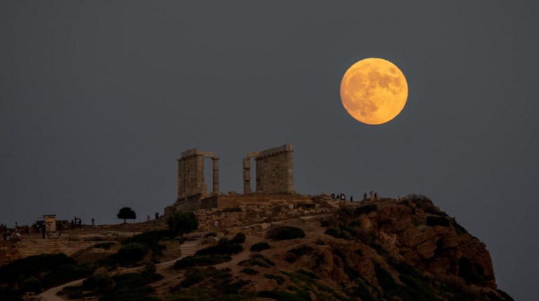 Ανοιχτοί αρχαιολογικοί χώροι και μουσεία για την πανσέληνο