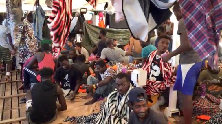 Έξι χώρες της ΕΕ δεχονται 150 μετανάστες που έπλεαν μεσοπέλαγα