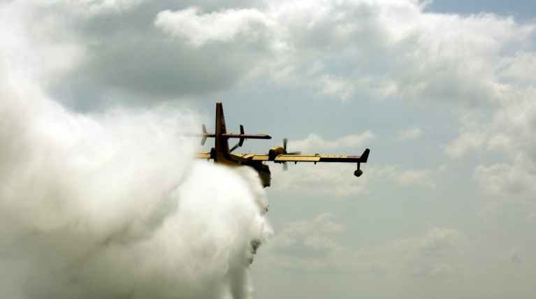 Σε ύφεση η φωτιά στην Παλιά Περίθεια Κέρκυρας