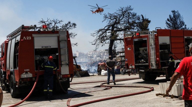 Σε ύφεση και οριοθετημένη η πυρκαγιά στο Χαϊδάρι
