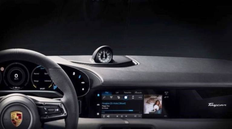 Αpple CarPlay χωρίς χρήση iPhone για τη νέα Porsche Taycan