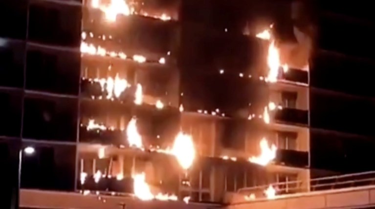 Ενας νεκρός και οκτώ τραυματίες σε φωτιά στο Παρίσι