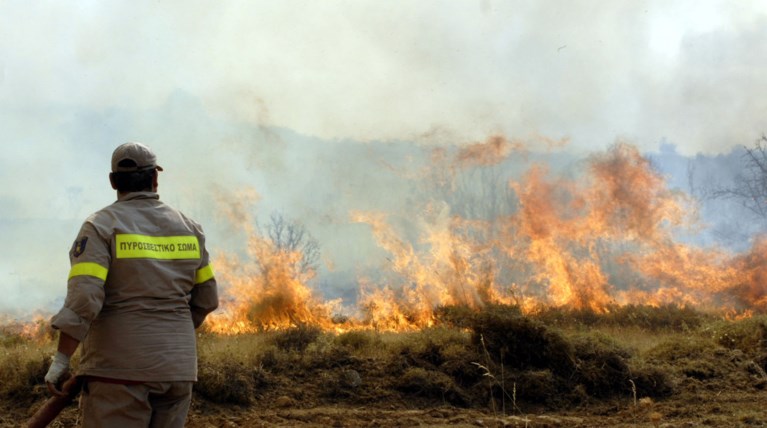 Μπαράζ πυρκαγιών και τη Δευτέρα-55 εστίες σε όλη τη χώρα
