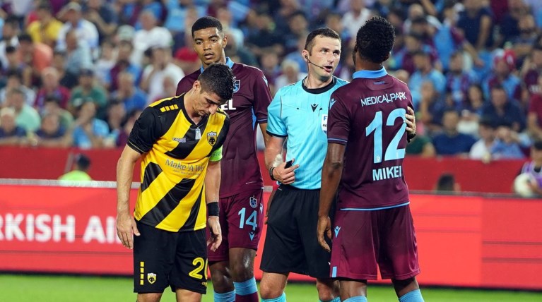 Μια «ανάσα» από το «θαύμα» έφτασε η ΑΕΚ