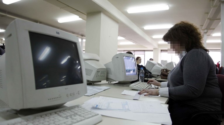 ΣΥΡΙΖΑ: Ζητά διευκρινίσεις για συμβασιούχους και προσλήψεις στο Δημόσιο