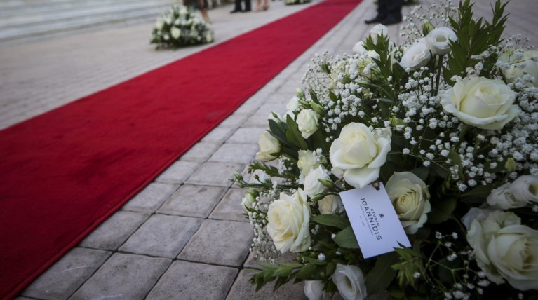 Χαμός σε γάμο στις Σέρρες από έφοδο εφοριακών, επίθεση 50 ατόμων