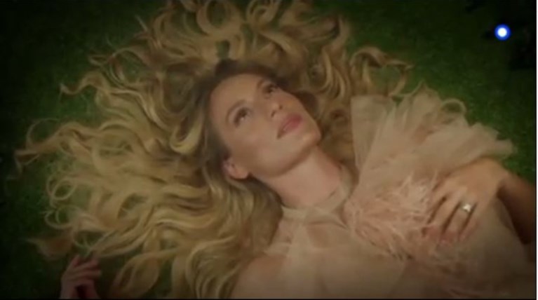 Ελεονώρα Μελέτη: Σταχτοπούτα στο τρέιλερ της εκπομπής - Αλλάζει όνομα & ώρα