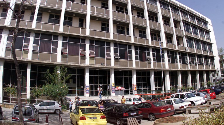 Παράσταση διαμαρτυρίας φοιτητικών συλλόγων στην πρυτανεία του ΑΠΘ