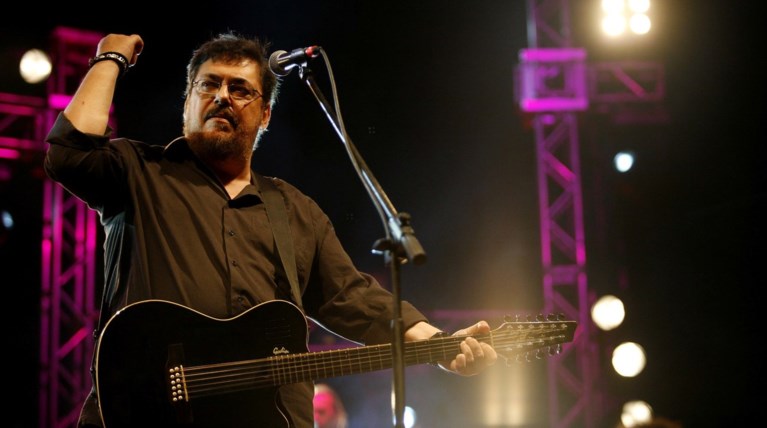 Λαυρέντης Μαχαιρίτσας (1956 - 2019) : Ο τραγουδοποιός μιας ολόκληρης γενιάς