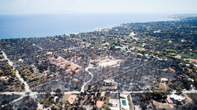 Βουλή: Aιχμές κυβέρνησης - ΣΥΡΙΖΑ για την καταστροφή στο Μάτι