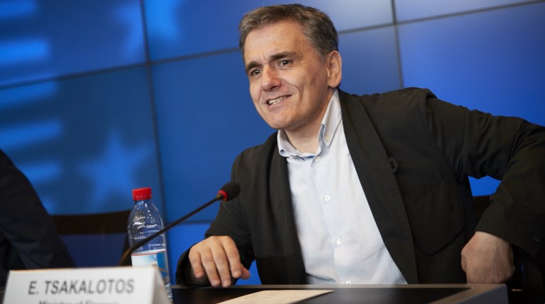 «Θα τα επαναδιαπραγματευτούν όταν η ωραία κοιμωμένη βρει τον πρίγκηπά της»