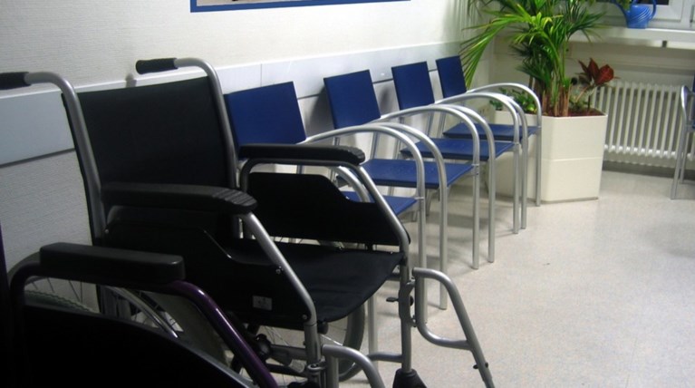Αυθαίρετα όσα κτίρια δεν έχουν πρόσβαση για ΑμΕΑ;