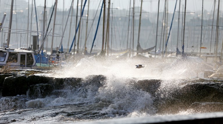 Τοπικές βροχές και θυελλώδεις βοριάδες