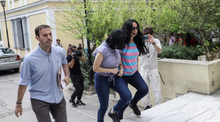 Aναβλήθηκε η δίκη της 19χρονης που κατηγορείται ότι άφησε το μωρό της