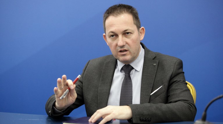 Πέτσας για Τσίπρα: Θα δούμε τα στοιχεία της δικογραφίας