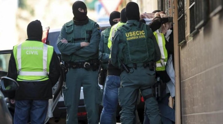 Οικογενειακή τραγωδία στην Ισπανία: Σοκ μετά την τριπλή δολοφονία