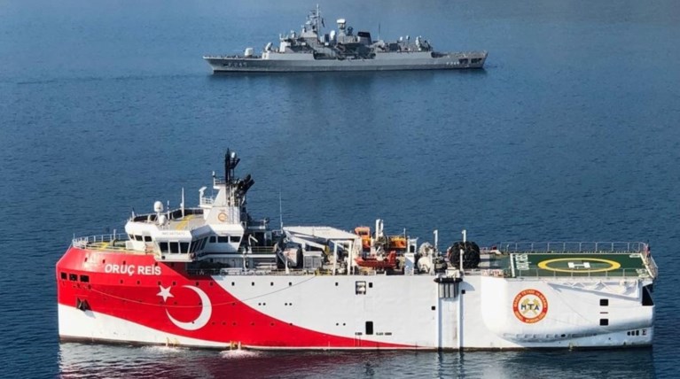 Στην Αν. Μεσόγειο υπό συνοδεία φρεγάτας το «Ορουτς Ρέις»