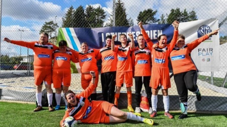 Η ξεχωριστή Star League κέρδισε το βραβείο UEFA Grassroots