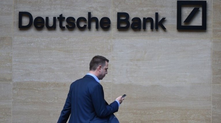 Deutsche Bank για ανάπτυξη: 'Ο ουρανός έχει σκοτεινιάσει'