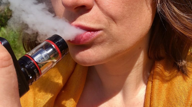 ΗΠΑ: 12 θάνατοι από τη χρήση ηλεκτρονικού τσιγάρου